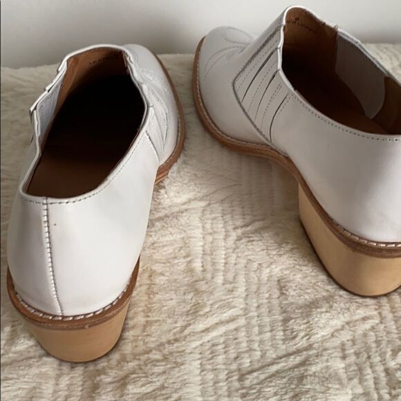 N.Y.L.A. Premium Santa Ana Slip-On Bootie - Picture 11 of 12